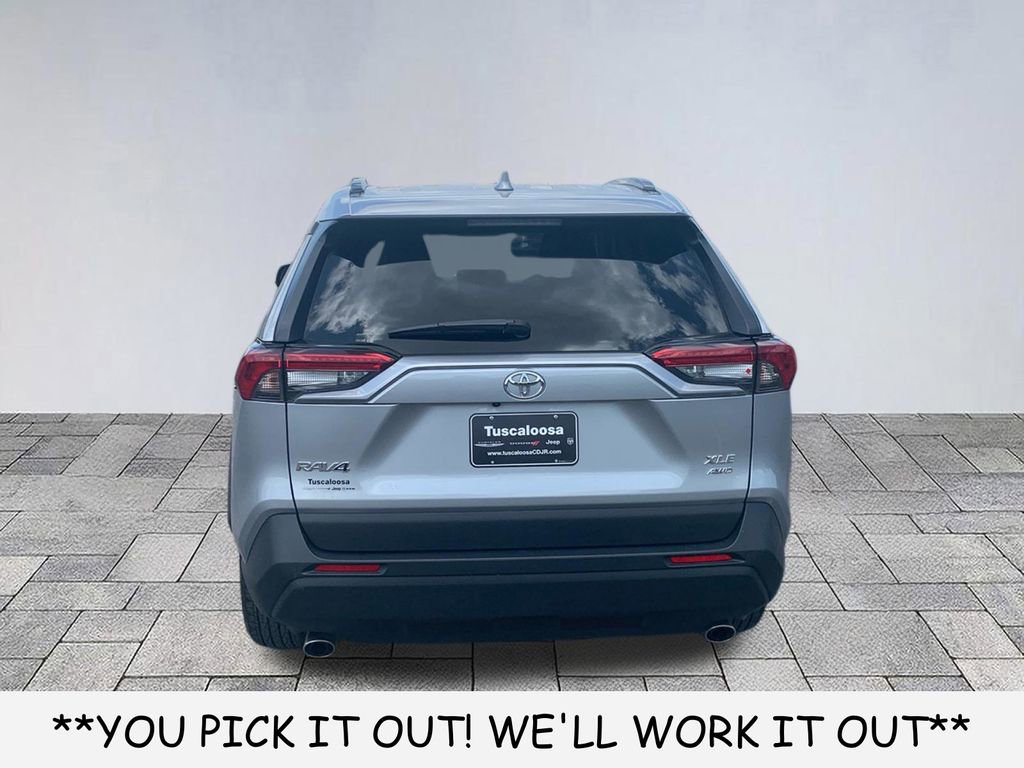 Used 2025 Toyota RAV4 XLE AWD/4WD image 6
