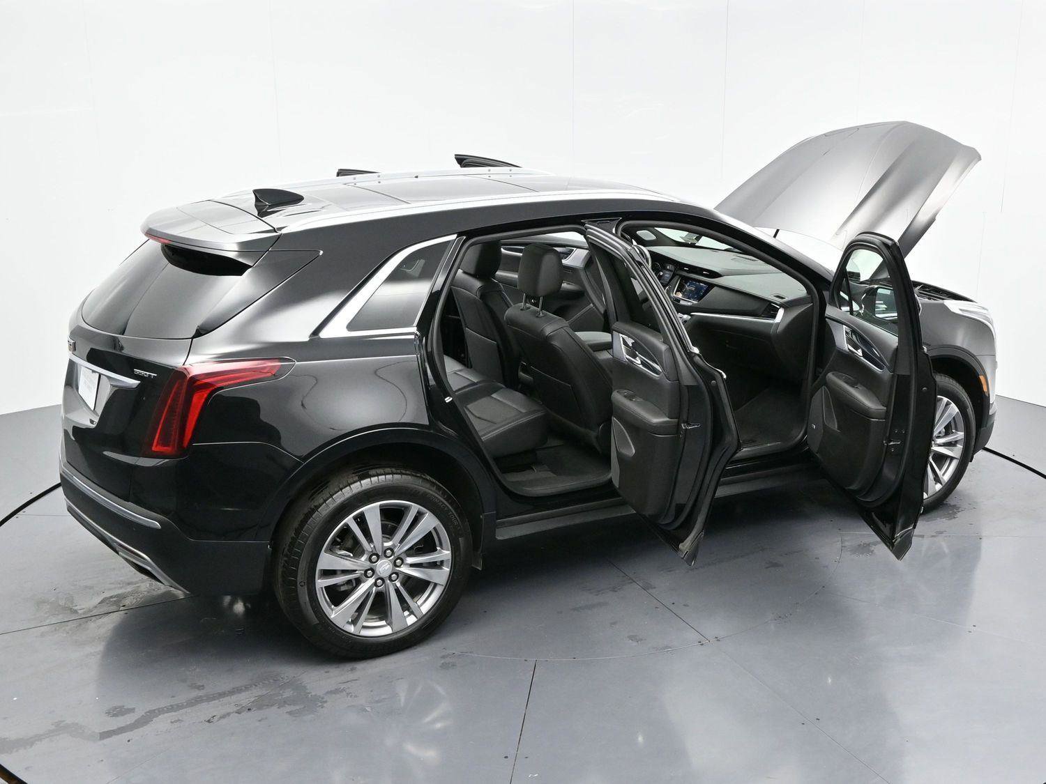 Certified 2025 Cadillac XT5 Premium Luxury image 40