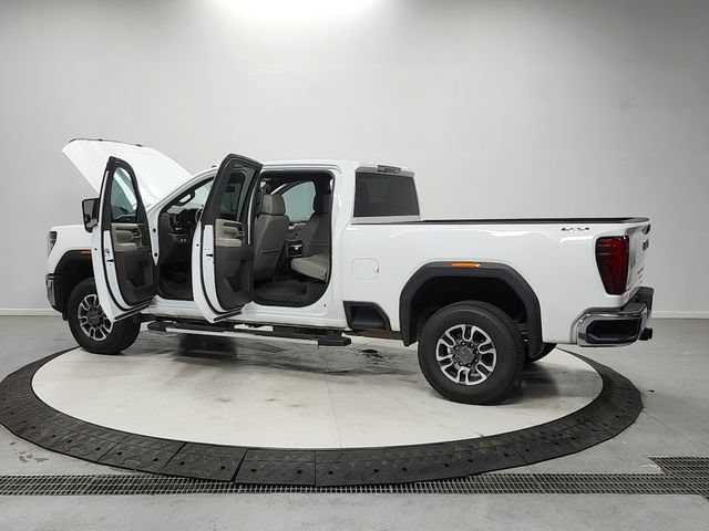 Used 2025 GMC Sierra 2500 SLT w/ SLT Convenience Package AWD/4WD image 13