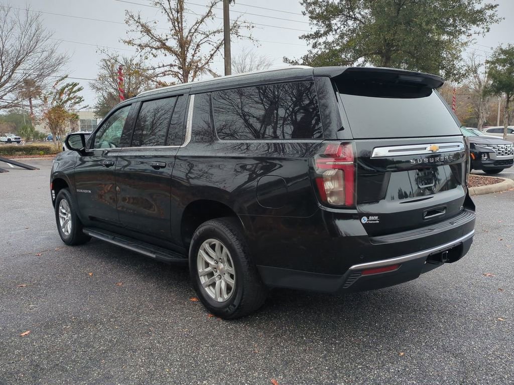 Used 2024 Chevrolet Suburban LT image 7