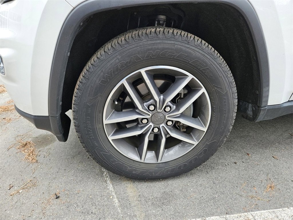 Used 2020 Jeep Grand Cherokee Limited image 9