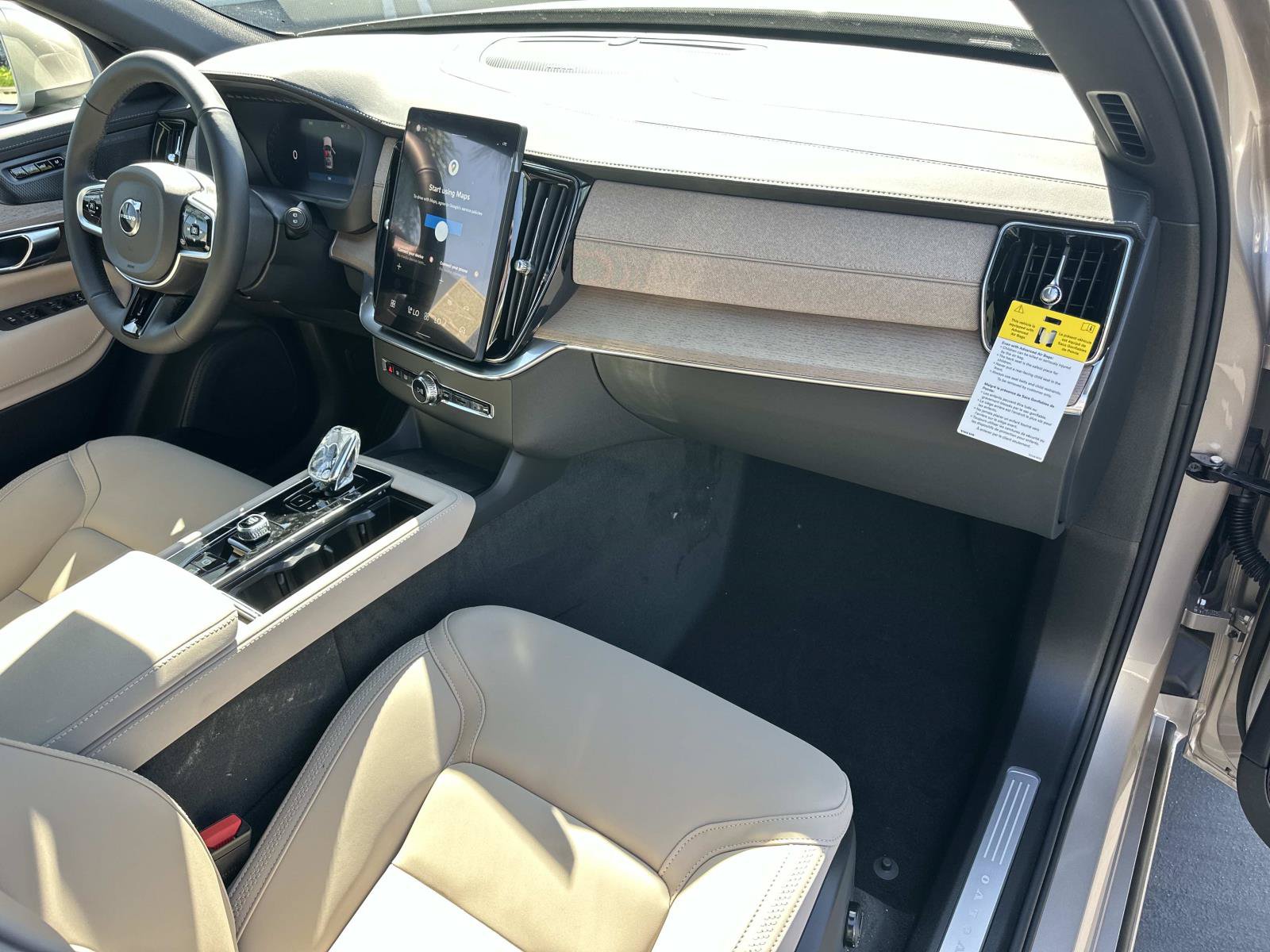 New 2026 Volvo XC90 T8 Plus w/ Protection Package Premier AWD/4WD image 22