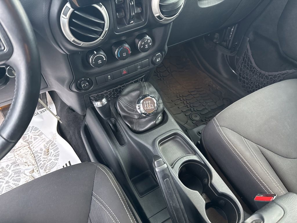 Used 2017 Jeep Wrangler Unlimited Sahara image 21