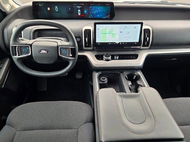 Certified 2025 Ford Expedition Active image 25