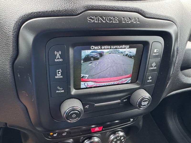 Used 2015 Jeep Renegade Trailhawk w/ Cold Weather Group image 20