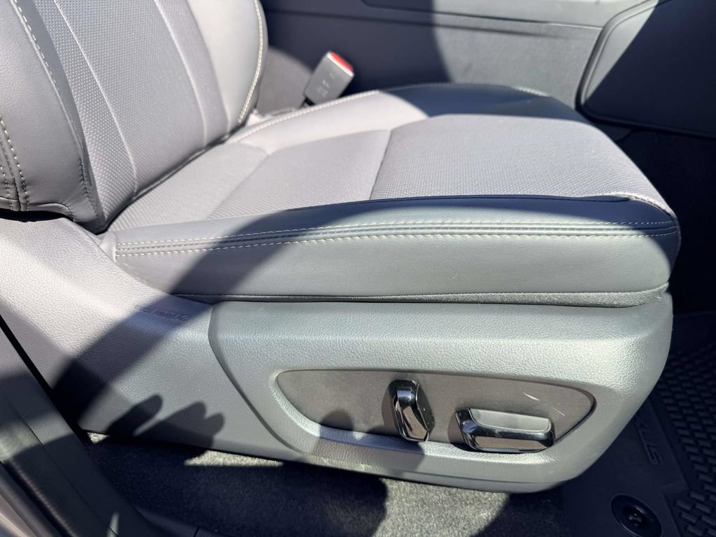 Used 2024 Lexus GX 550 AWD/4WD image 12