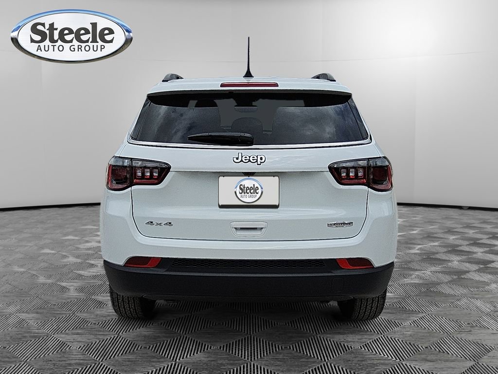 New 2026 Jeep Compass Latitude image 4