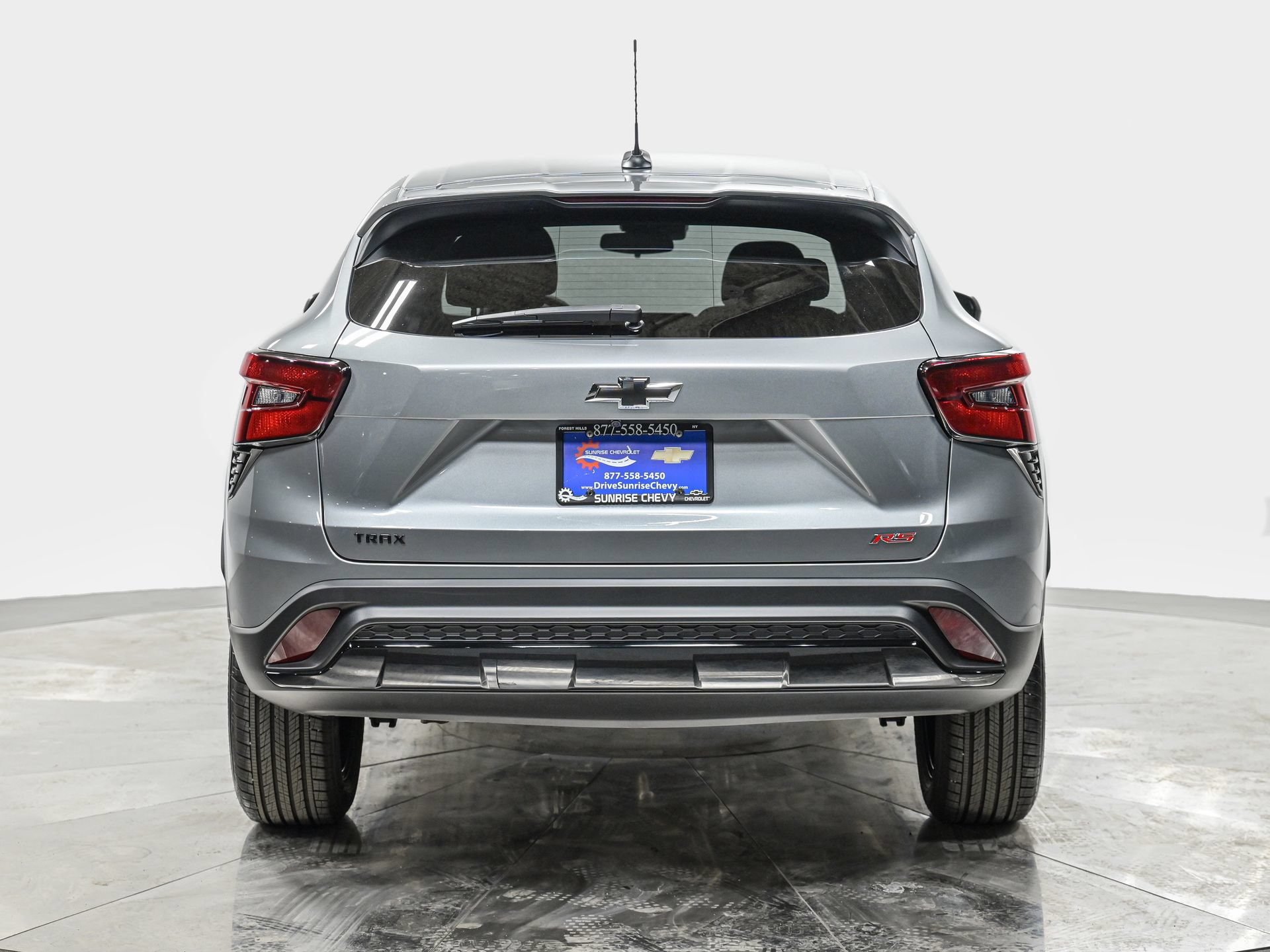 Used 2025 Chevrolet Trax RS FWD image 5
