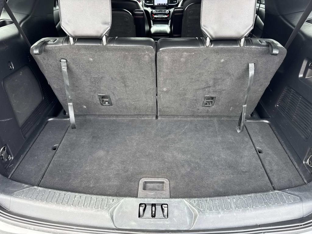 Certified 2022 Ford Explorer ST-Line w/ Class IV Trailer Tow Package image 26