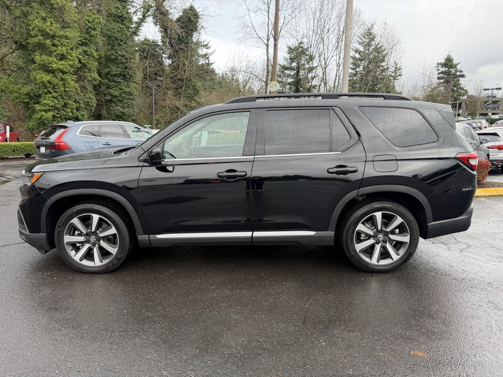 Used 2025 Honda Pilot Elite image 5