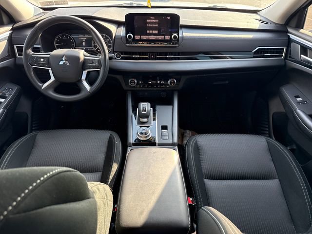 Used 2022 Mitsubishi Outlander ES AWD/4WD image 18