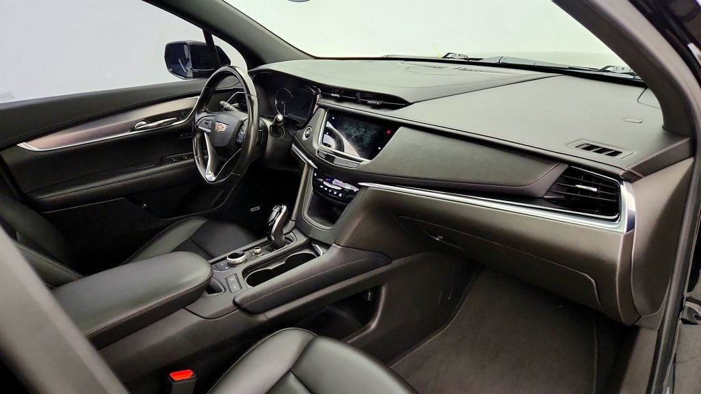 Used 2021 Cadillac XT6 Luxury FWD image 25