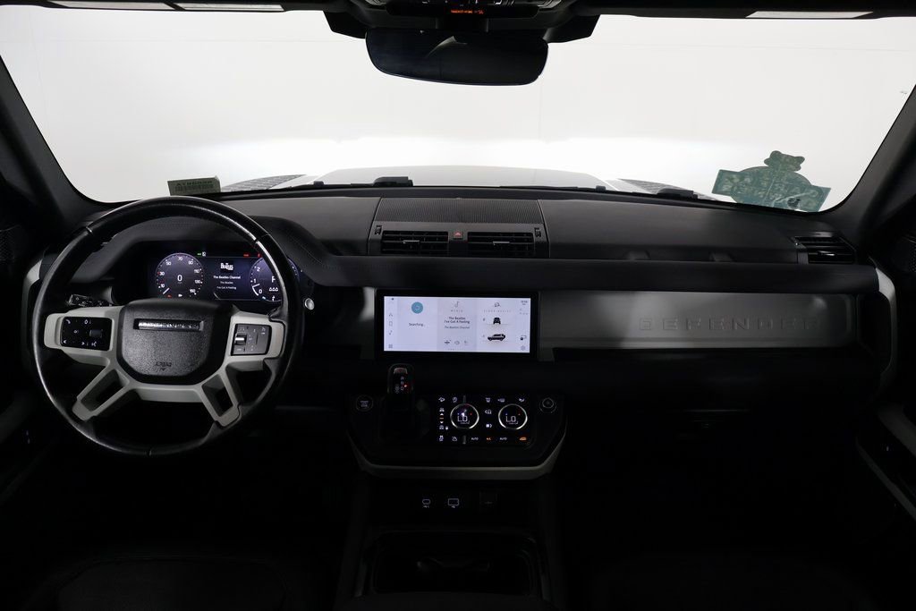 Used 2023 Land Rover Defender 110 SE image 8