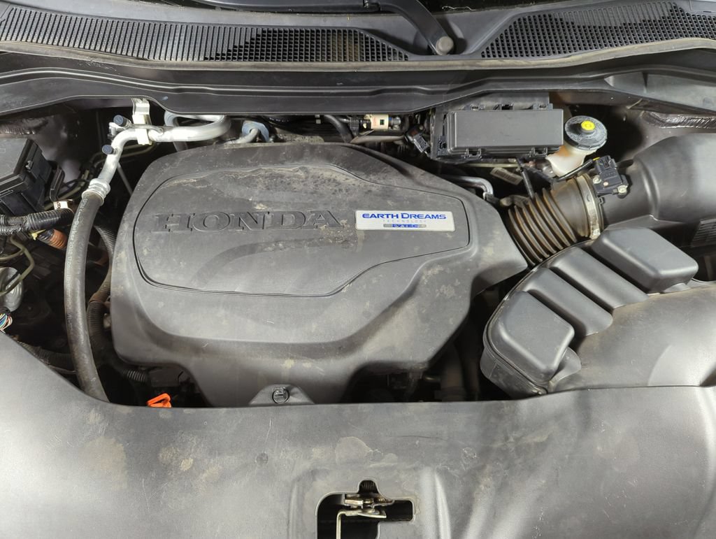 Certified 2017 Honda Pilot Touring image 18