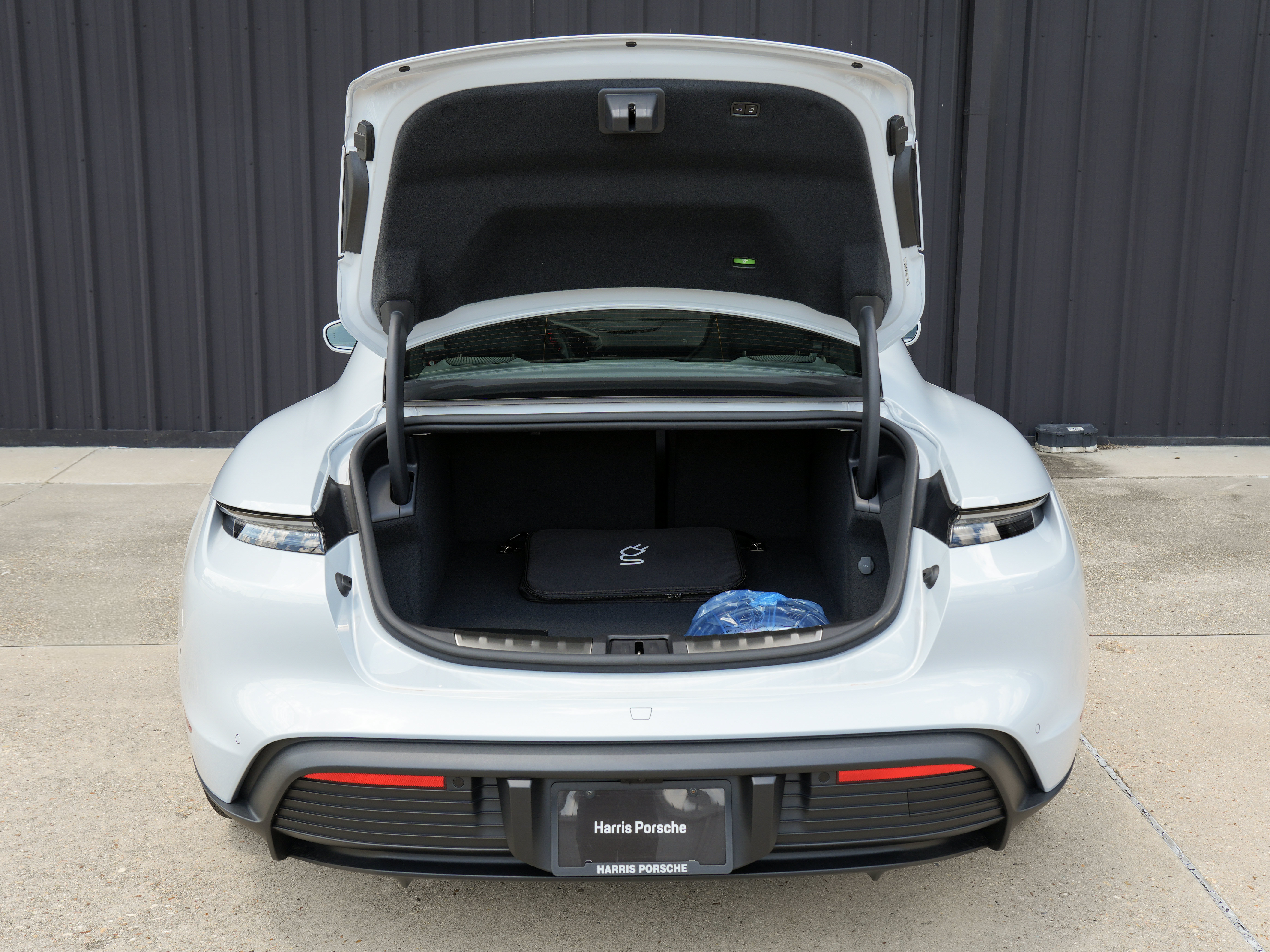 New 2026 Porsche Taycan 4S AWD/4WD image 8