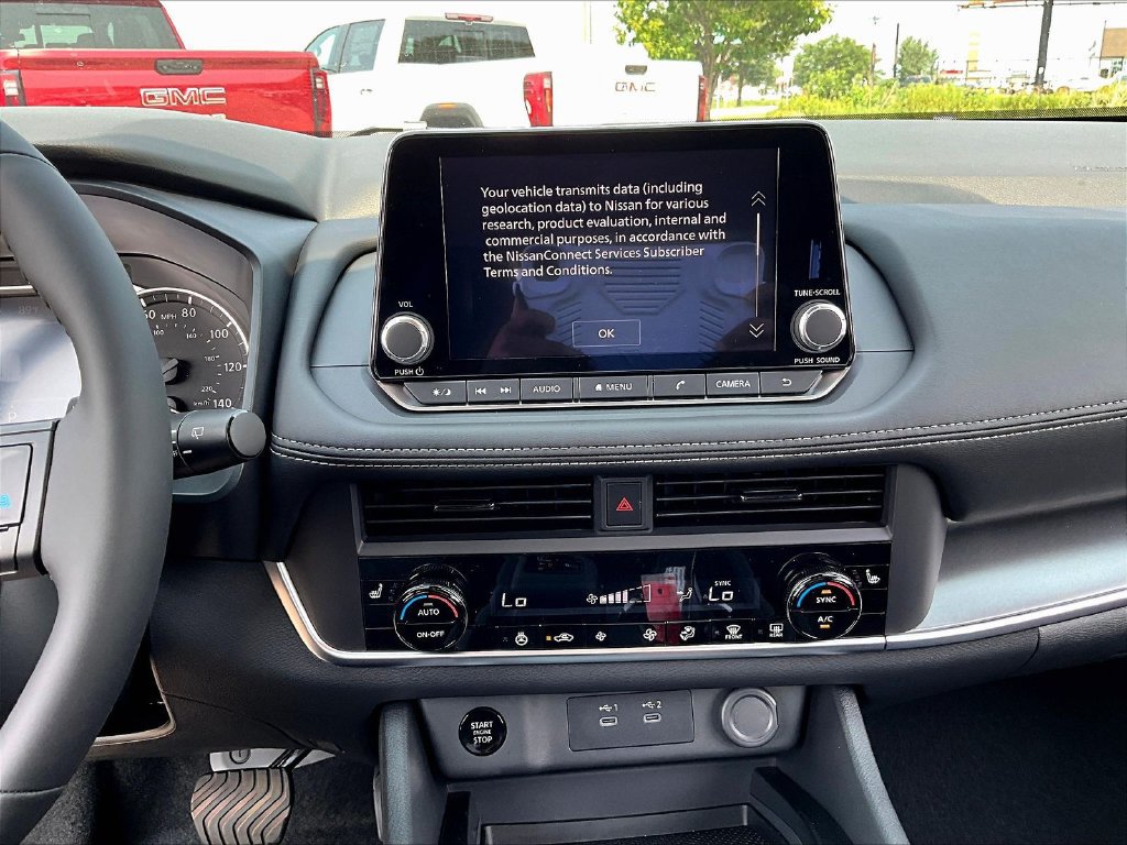 New 2026 Nissan Rogue Dark Armor AWD/4WD image 22