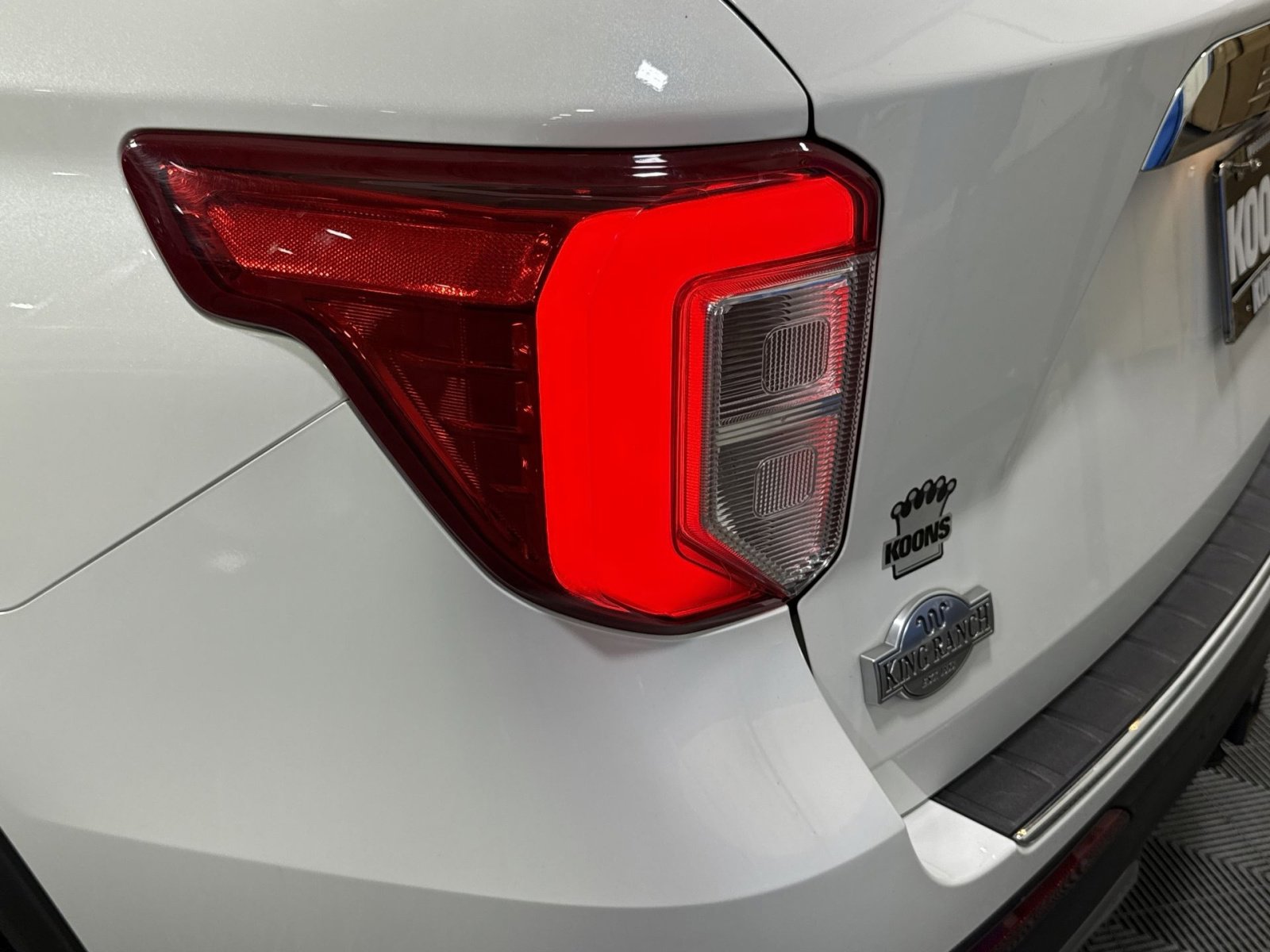Used 2022 Ford Explorer King Ranch w/ Premium Technology Package AWD/4WD image 41