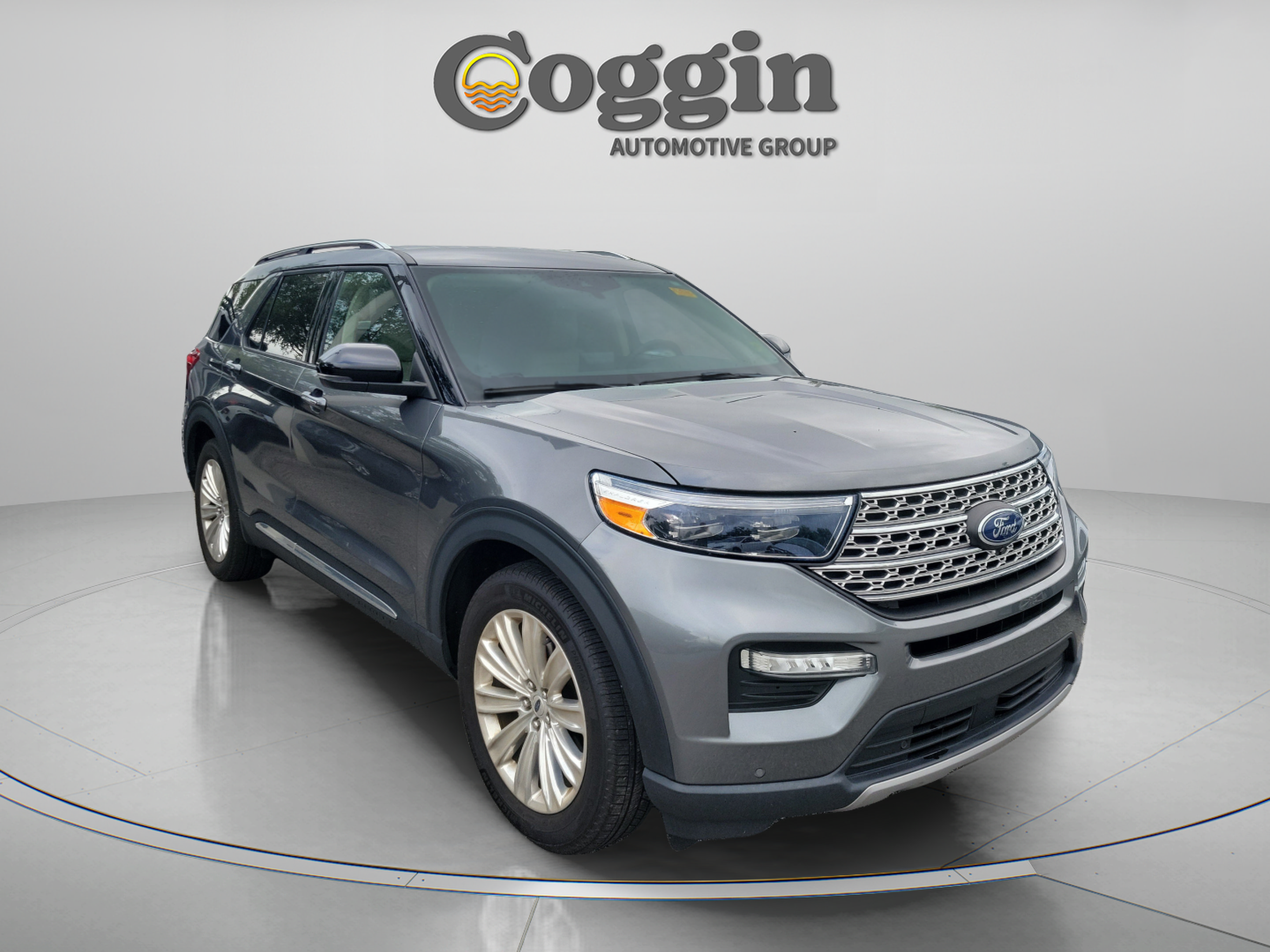 Used 2024 Ford Explorer Limited w/ Limited Technology Package RWD image 7