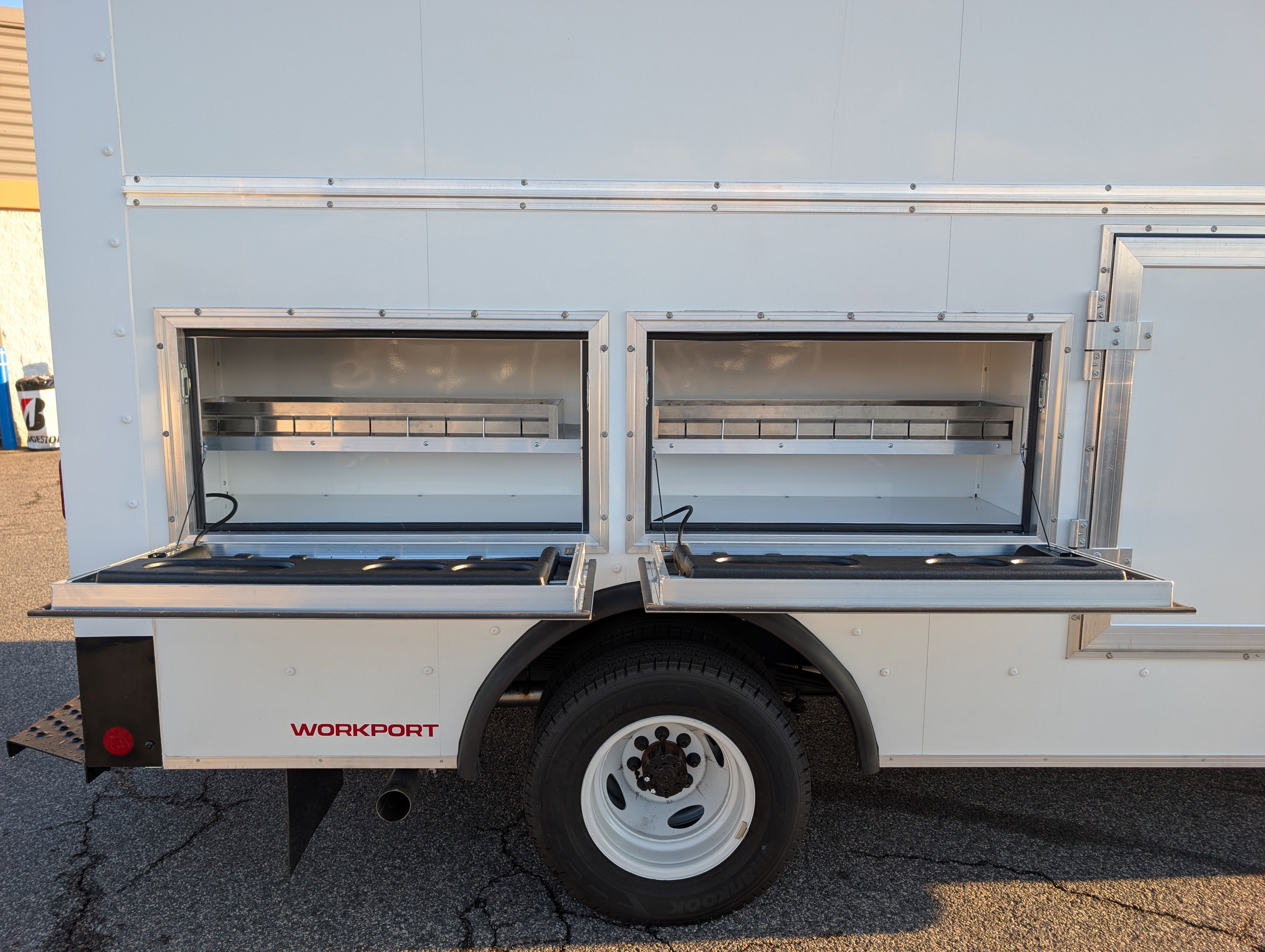 New 2026 Ford E-450 and Econoline 450 Super Duty w/ Power Equipment Group RWD image 10