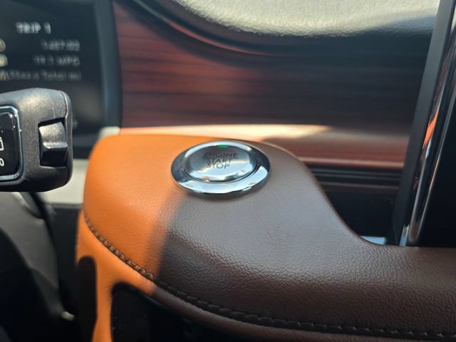 Used 2023 Lincoln Aviator Reserve RWD image 23