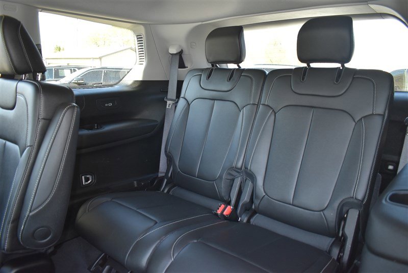 Used 2023 Jeep Grand Cherokee L Limited AWD/4WD image 22