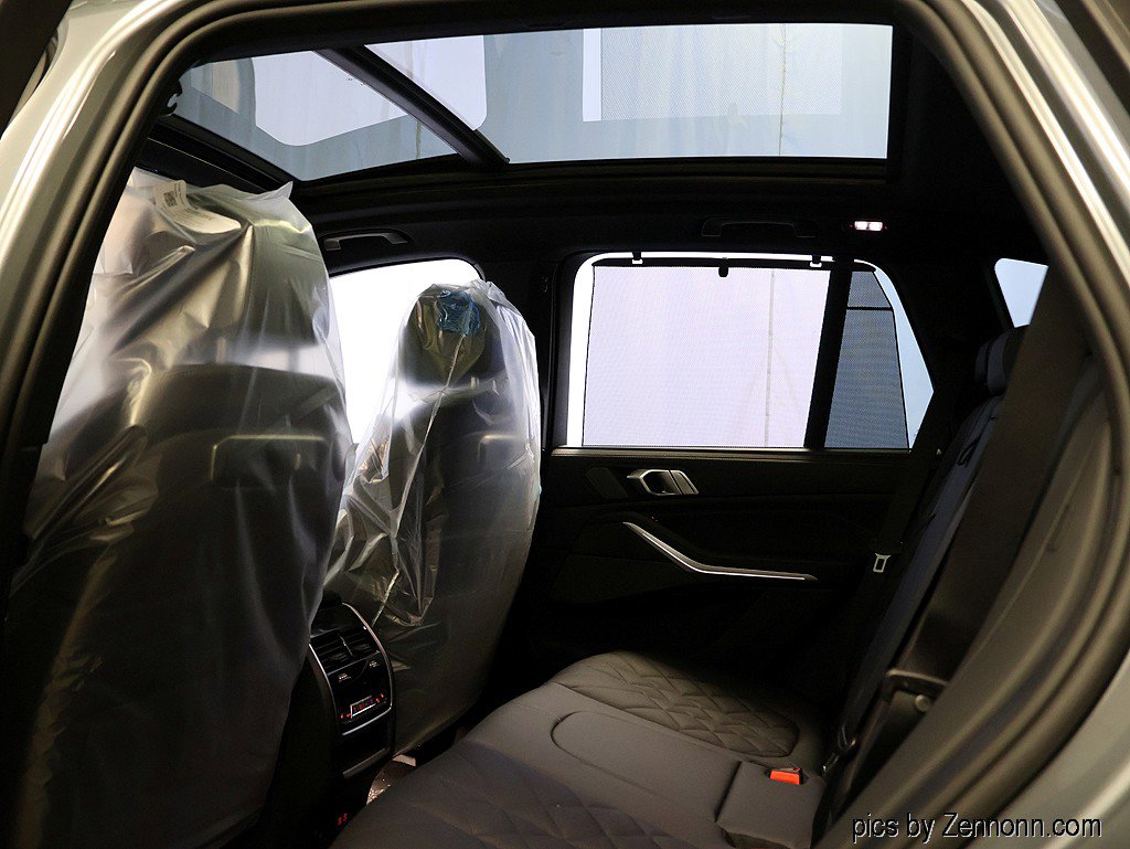 New 2026 BMW X5 xDrive40i w/ M Sport Package AWD/4WD image 13