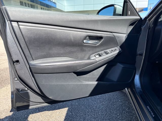 Used 2020 Nissan Sentra SV w/ Lighting Package FWD image 12