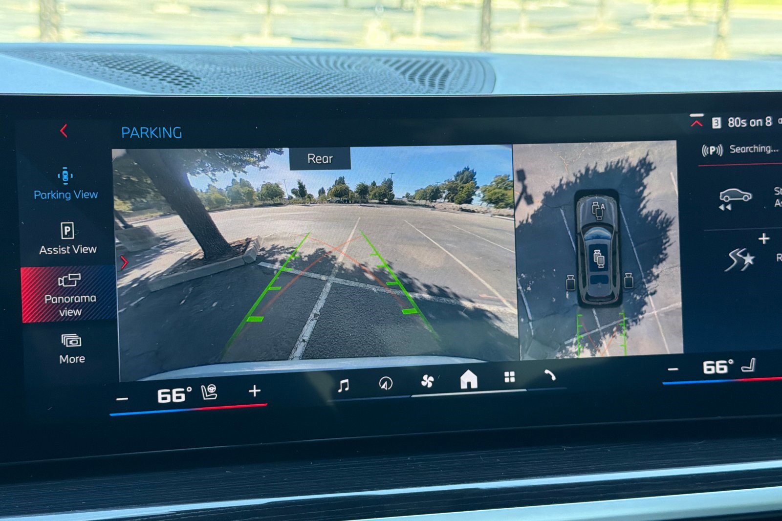 Certified 2025 BMW X7 M60i AWD/4WD image 25