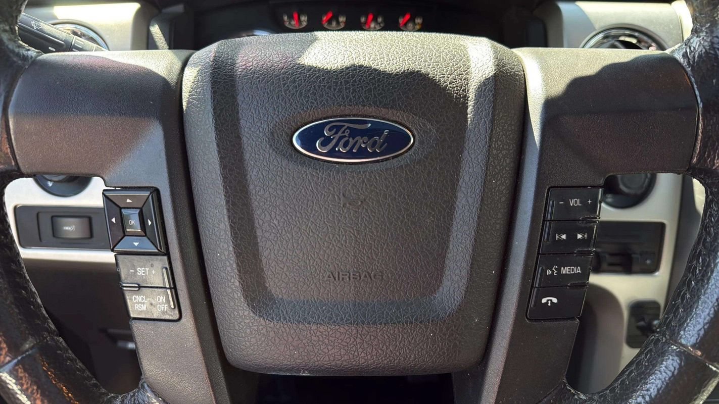 Used 2014 Ford F150 FX4 w/ Equipment Group 402A Luxury AWD/4WD image 12
