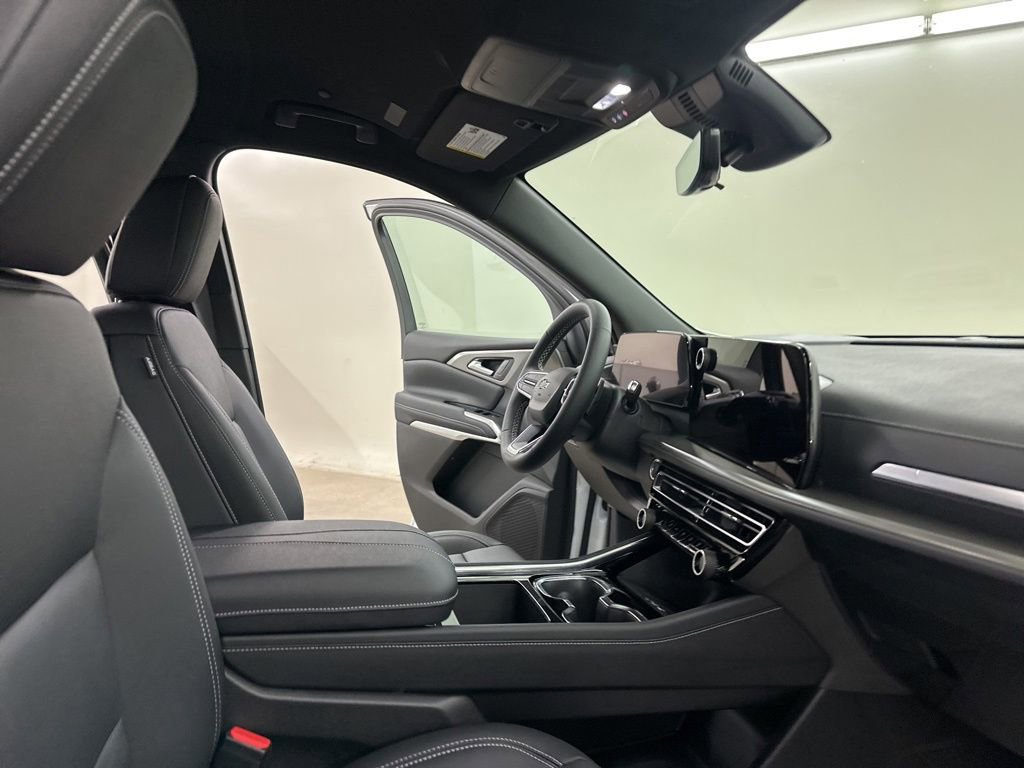 New 2026 Chevrolet Traverse LT w/ Midnight/Sport Edition image 18