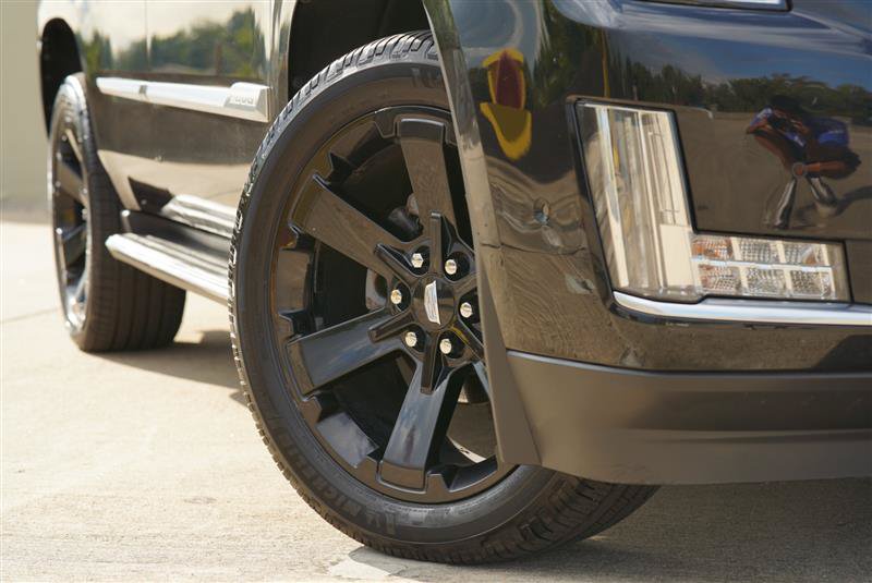 Used 2017 Cadillac Escalade Luxury AWD/4WD image 17