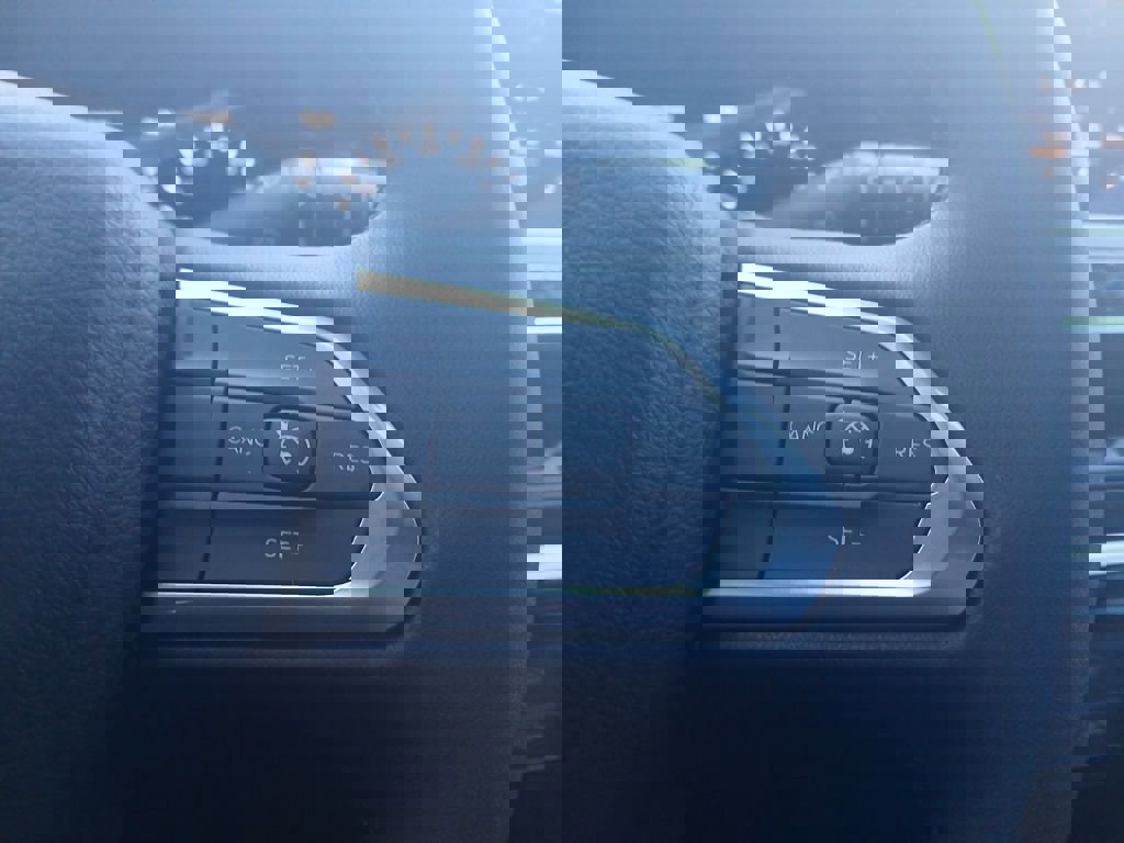 New 2026 Jeep Compass Latitude image 13