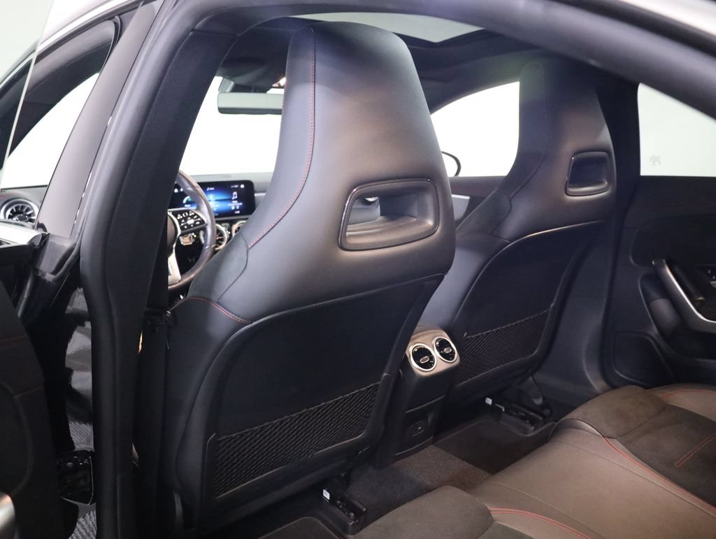 Used 2023 Mercedes-Benz CLA 250 4MATIC image 34