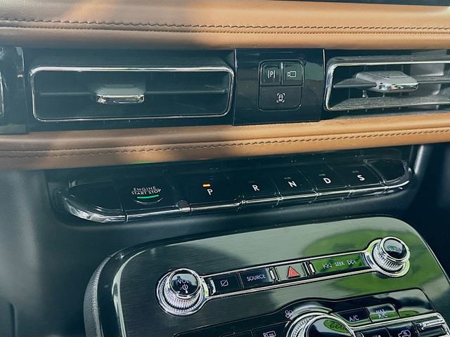 Used 2022 Lincoln Nautilus Reserve w/ Equipment Group 201A image 22