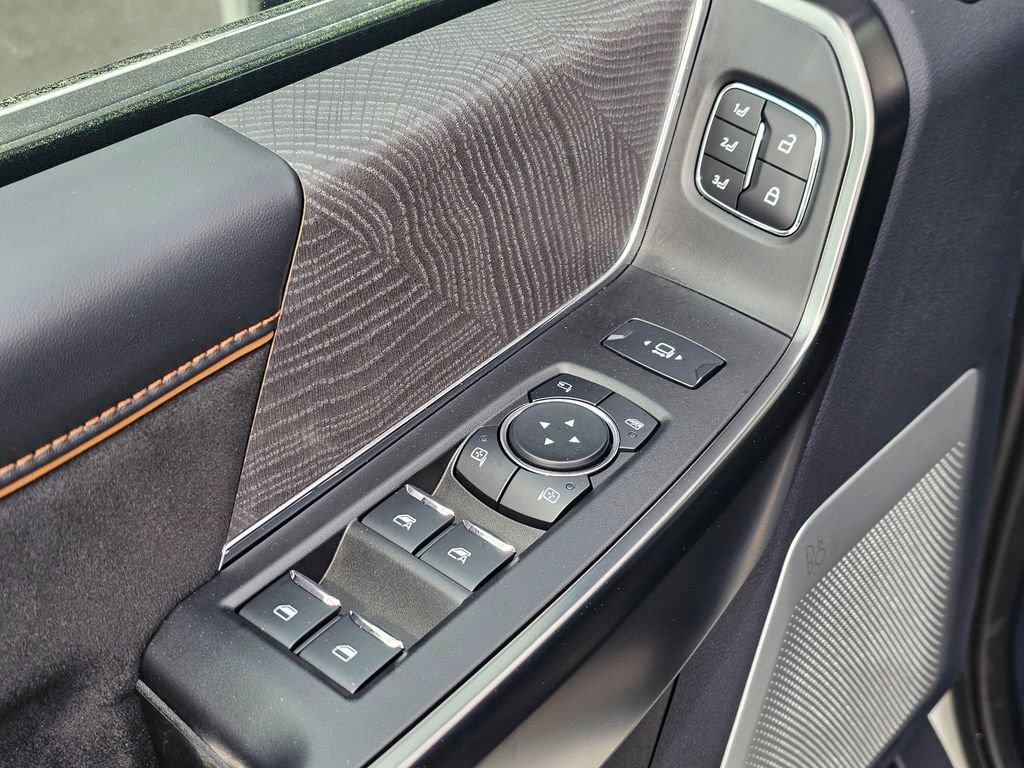 Used 2023 Ford F250 Platinum AWD/4WD image 22