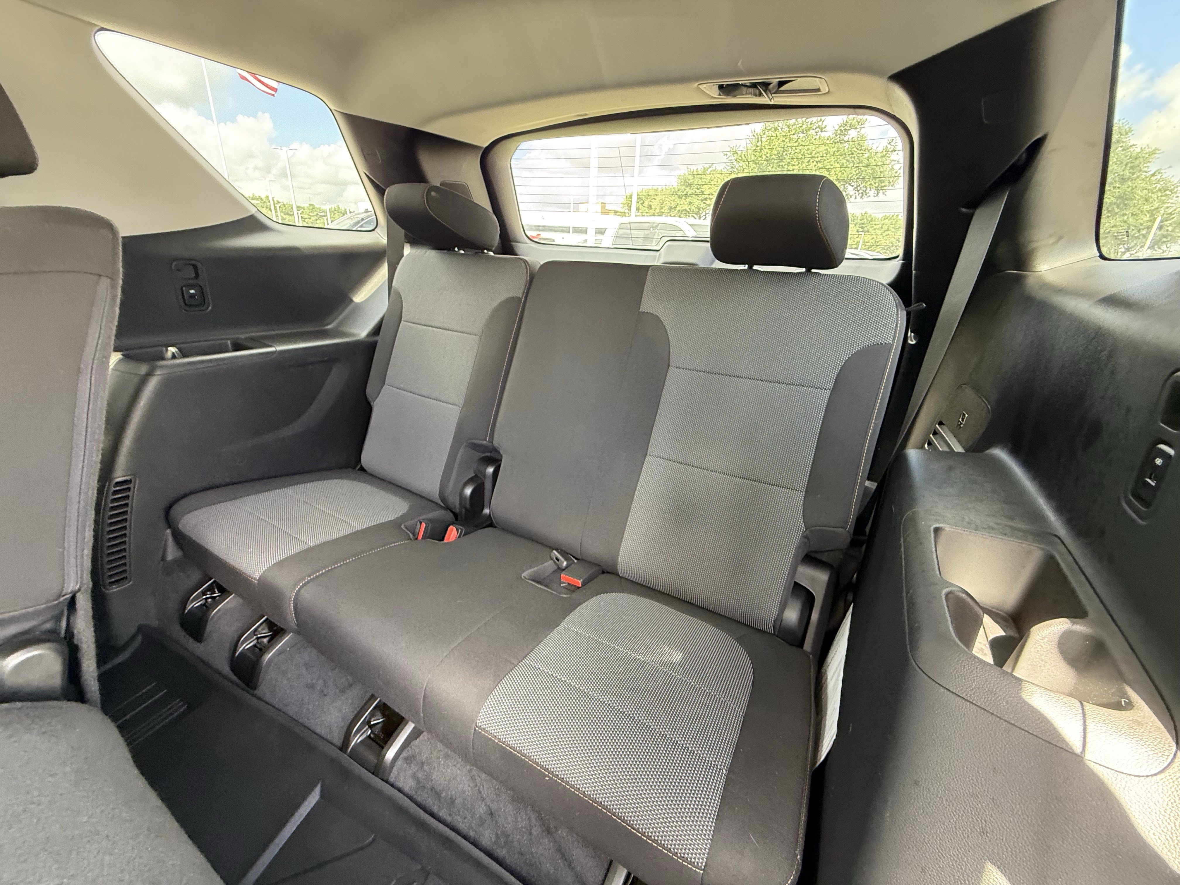 Used 2021 Chevrolet Traverse LS w/ LPO, Floor Liner Package FWD image 31