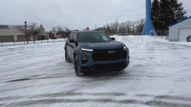 Used 2025 Chevrolet Equinox RS w/ Safety and Technology Package image 3