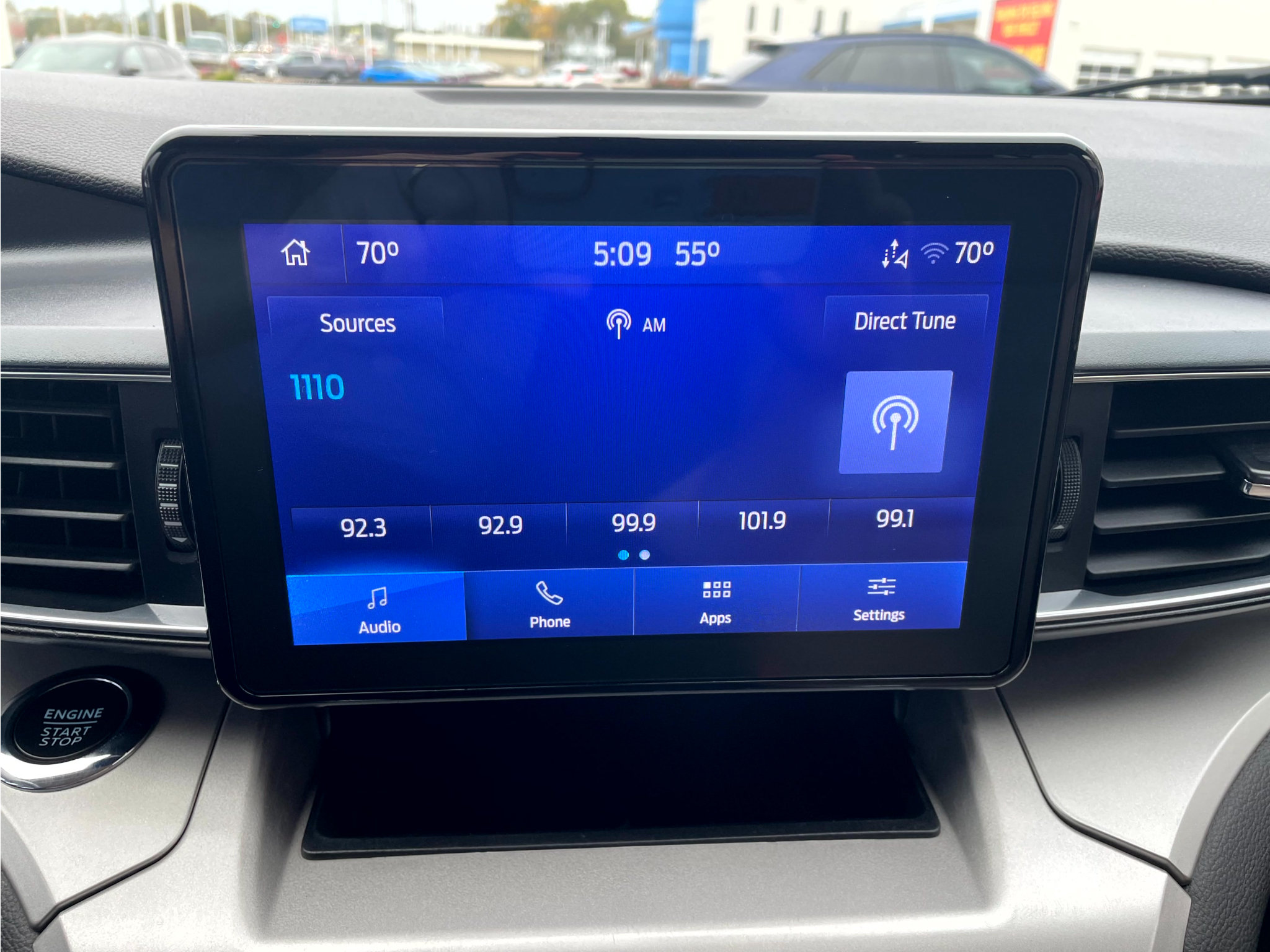 Used 2022 Ford Explorer XLT w/ Equipment Group 202A AWD/4WD image 14