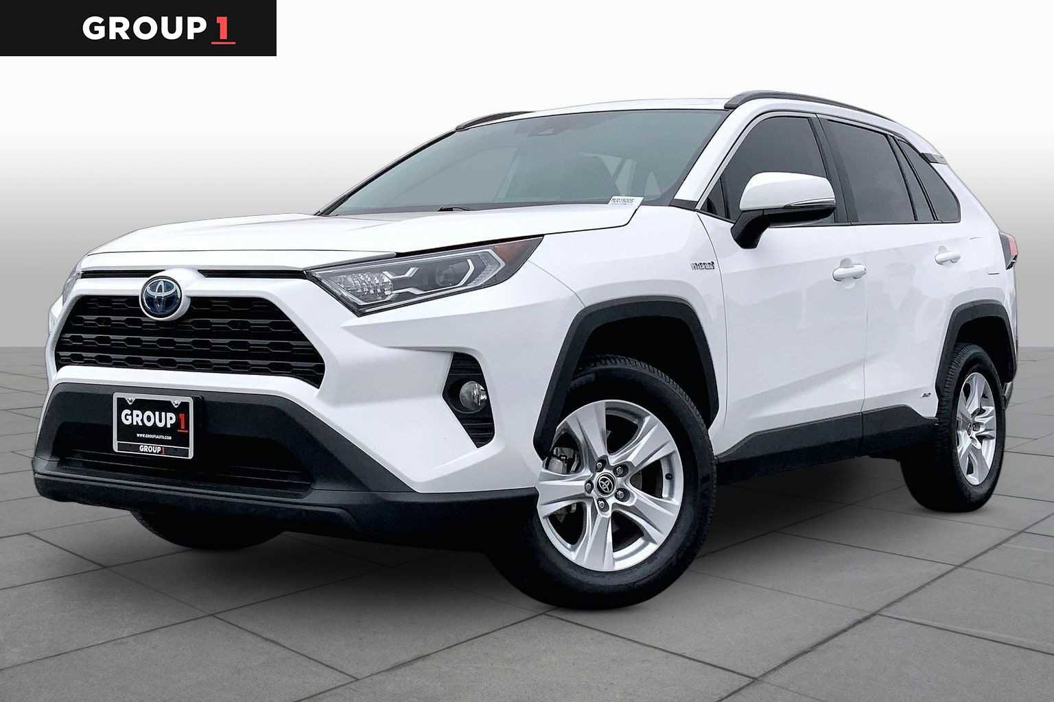 Used 2021 Toyota RAV4 XLE w/ Convenience Package AWD/4WD image 1