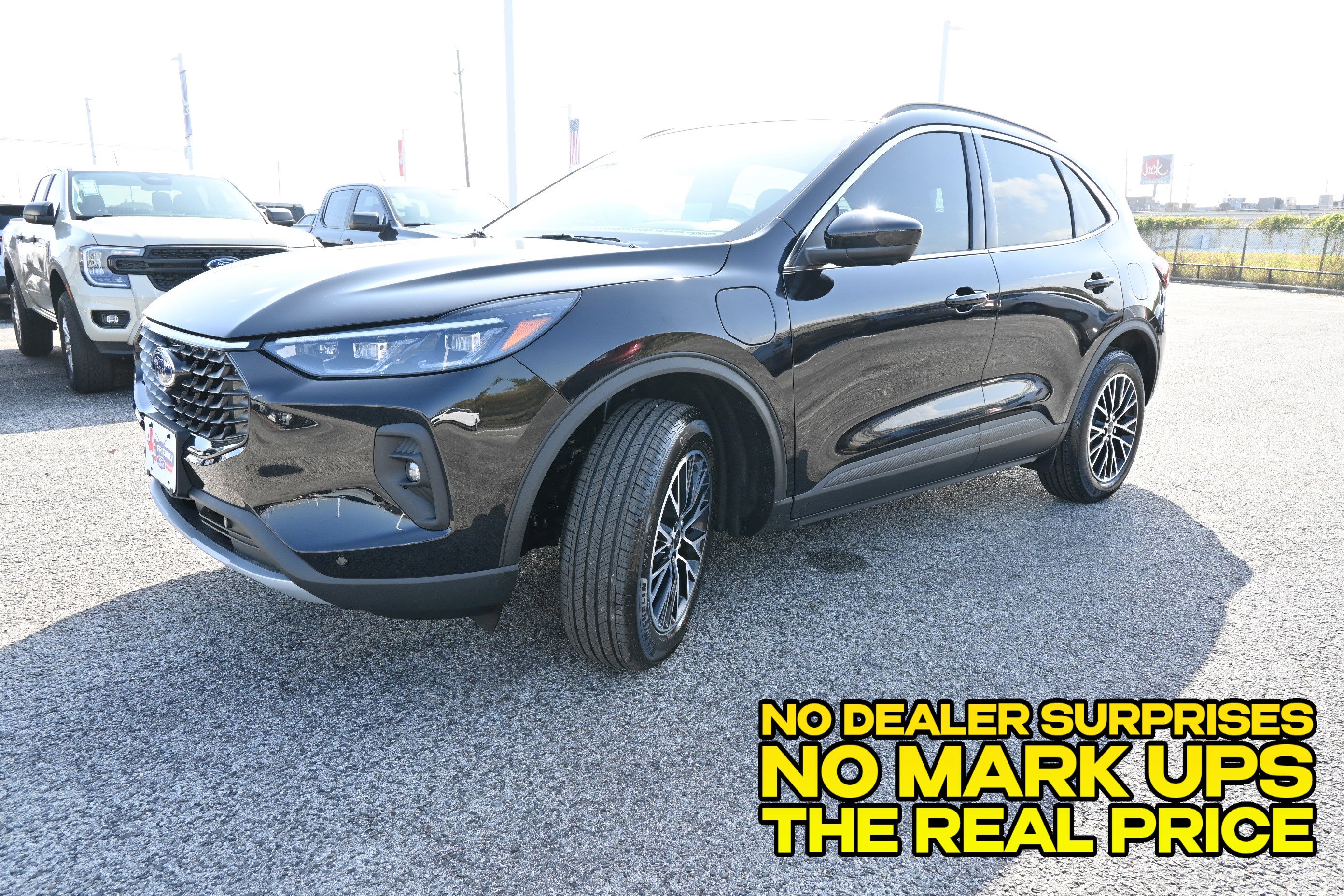 New 2026 Ford Escape SE w/ PHEV Premium Package FWD image 9