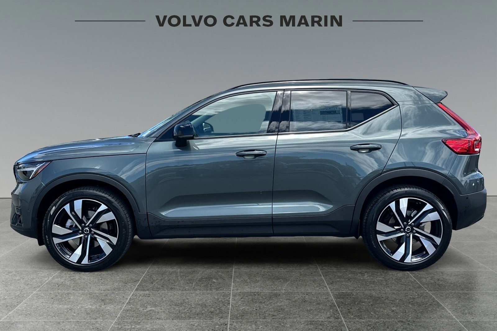 New 2026 Volvo XC40 B5 Ultra w/ Protection Package image 5