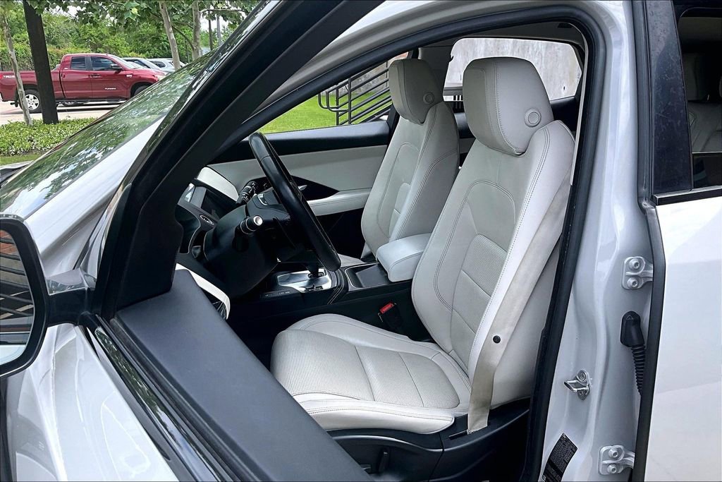 Used 2019 Jaguar E-PACE R-Dynamic S image 32