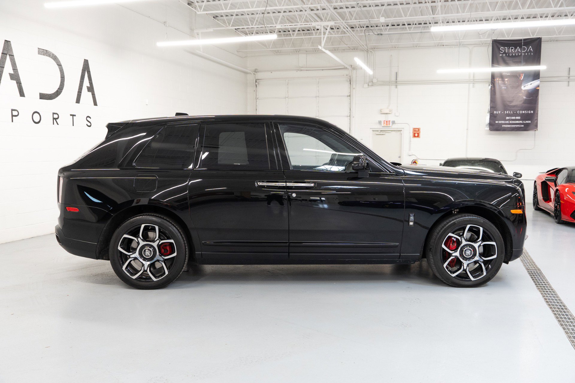 Used 2023 Rolls-Royce Cullinan Black Badge w/ Driver's Package image 11