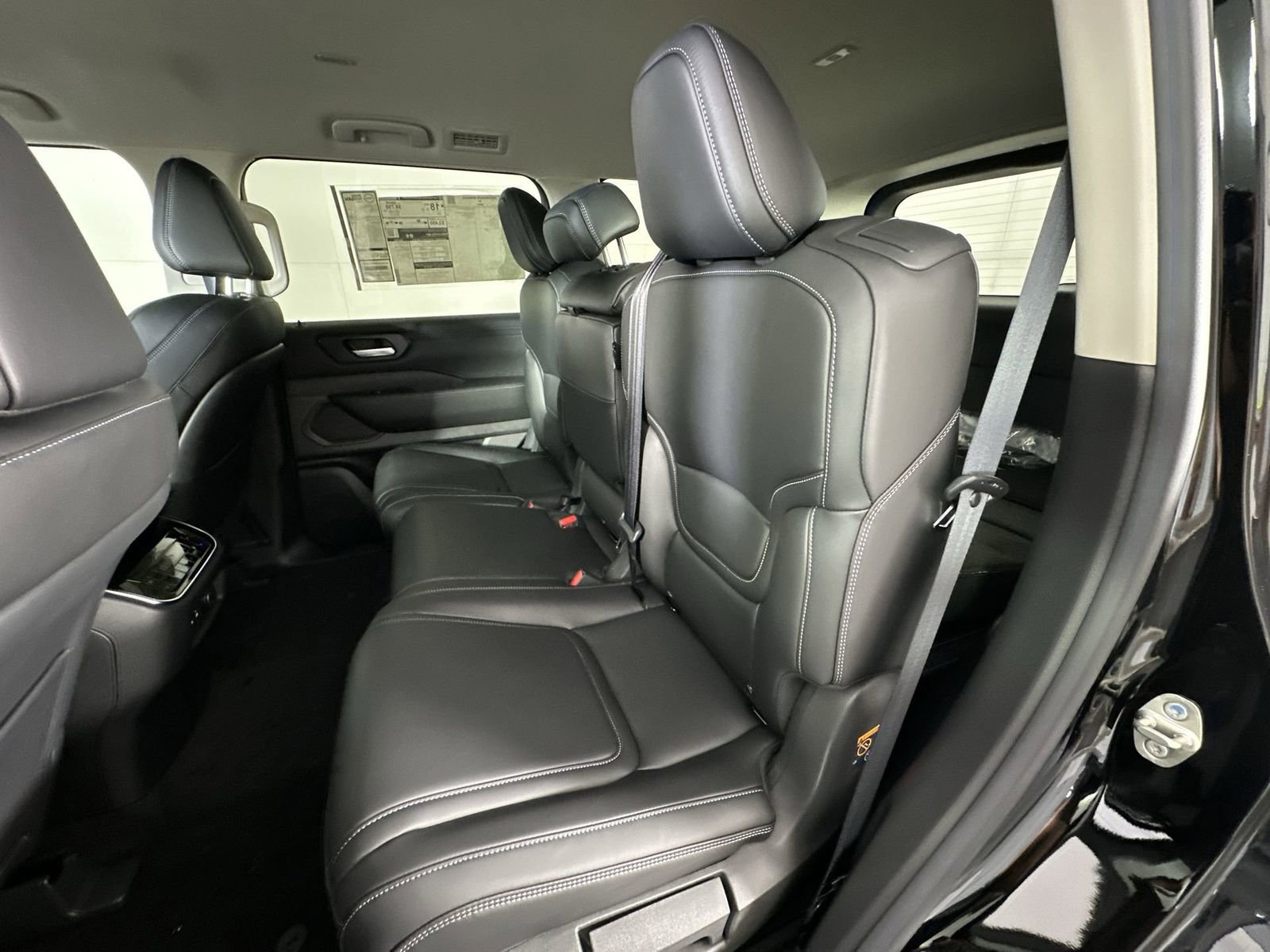 New 2026 Nissan Armada SV image 28