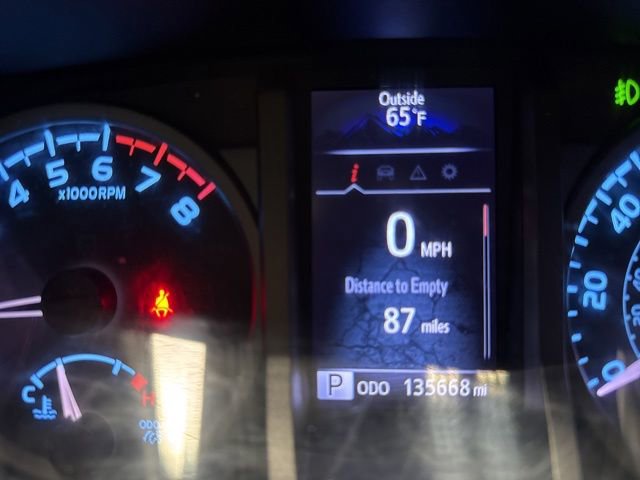 Used 2020 Toyota Tacoma TRD Sport AWD/4WD image 6