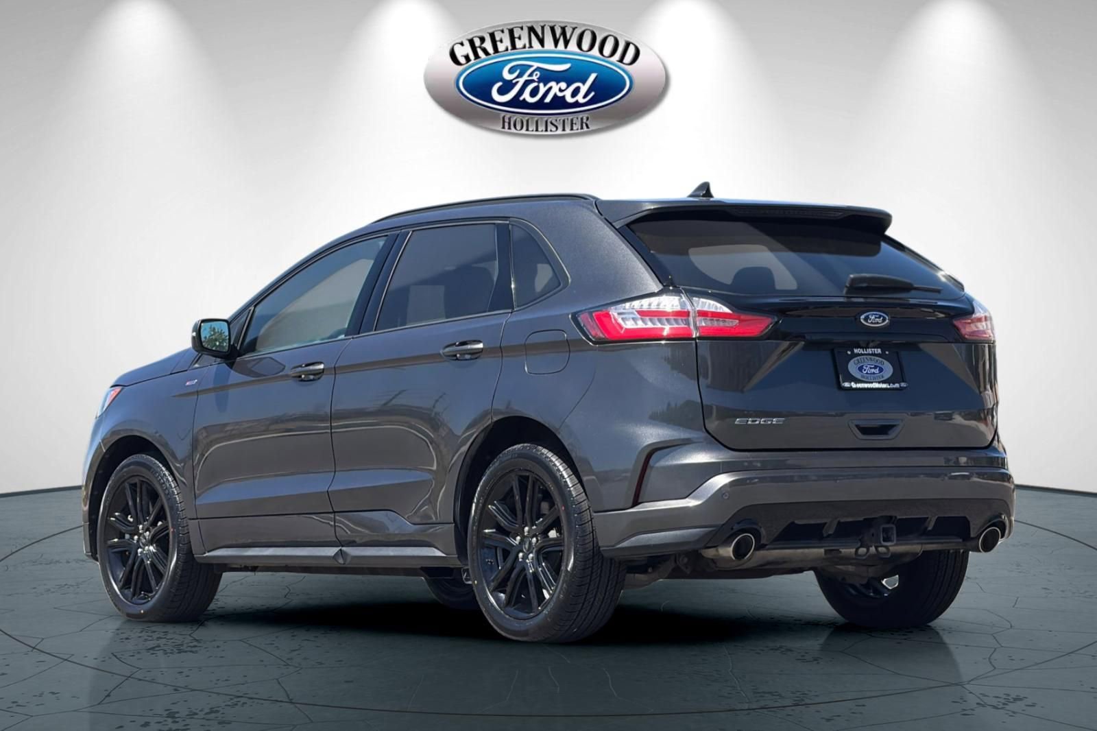 Used 2020 Ford Edge ST-Line w/ Cold Weather Package AWD/4WD image 6