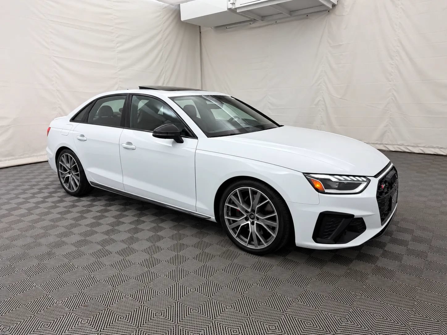 Used 2023 Audi S4 Premium Plus w/ Premium Plus Package AWD/4WD image 4