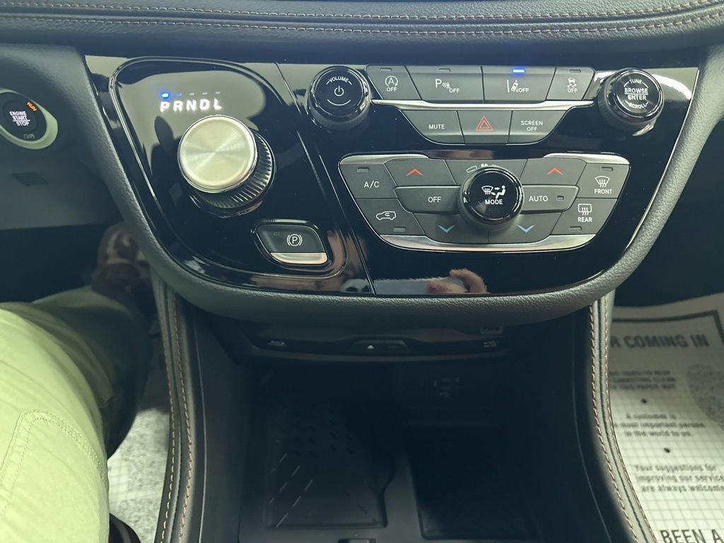 New 2026 Chrysler Pacifica Pinnacle image 39