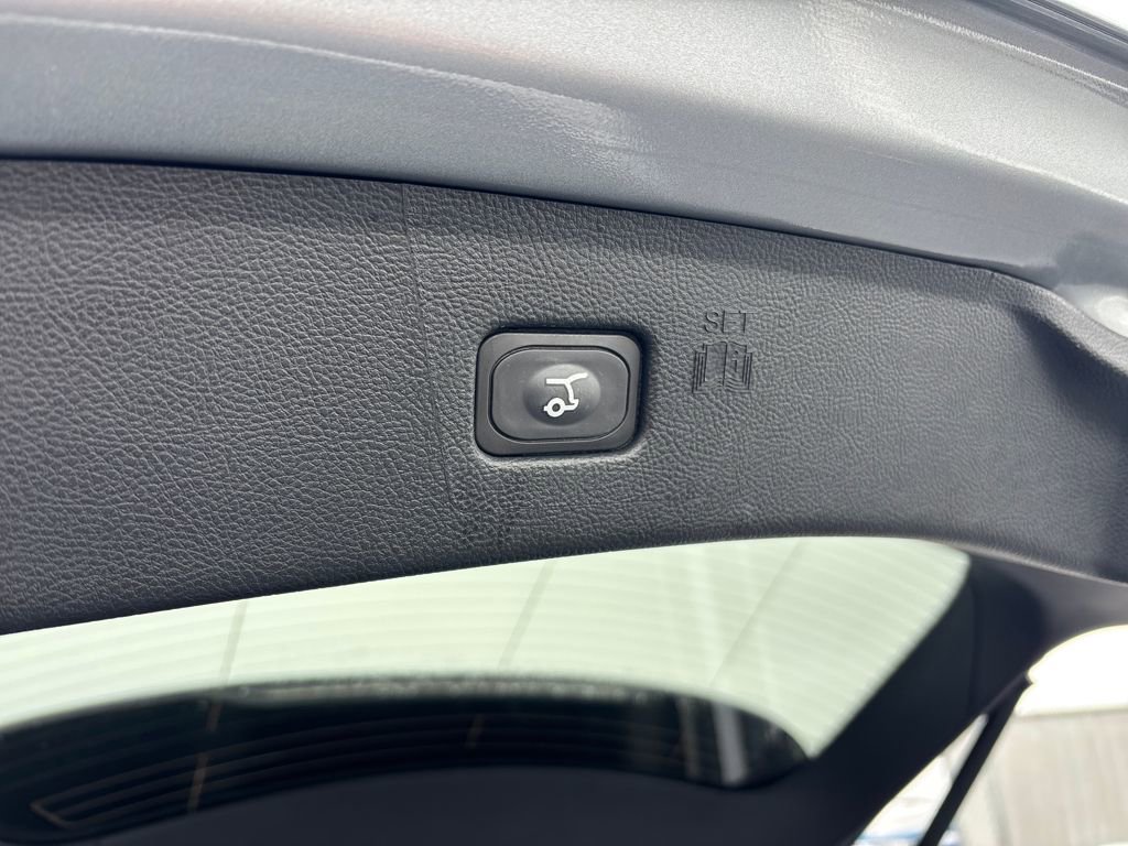 Used 2024 Ford Edge SEL w/ Convenience Package image 29