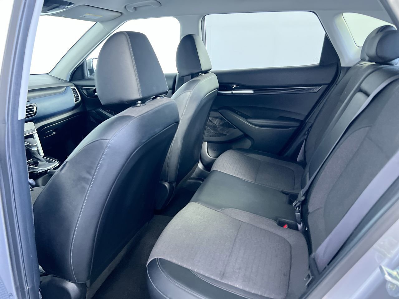 Used 2022 Kia Seltos S FWD image 22